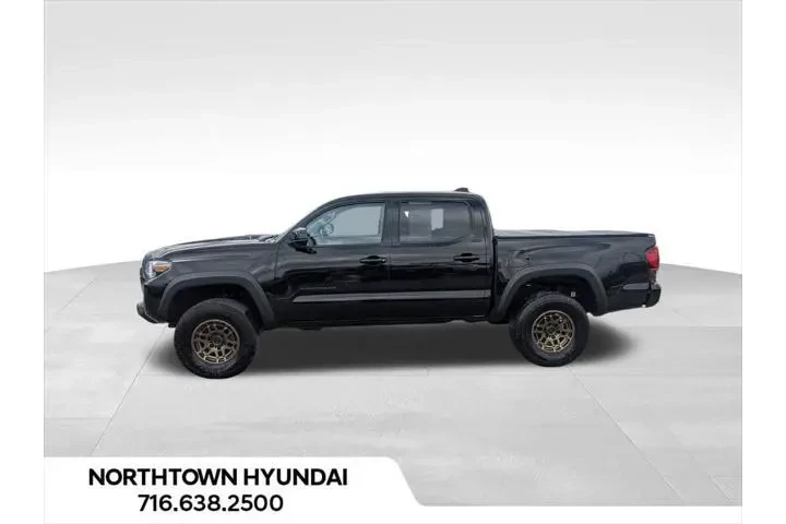 $39832 : Toyota Tacoma 2023 4x4 TRD P image 2