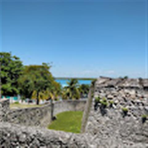 $10 : ICHKABAL RUINAS EN BACALAR MEX image 4