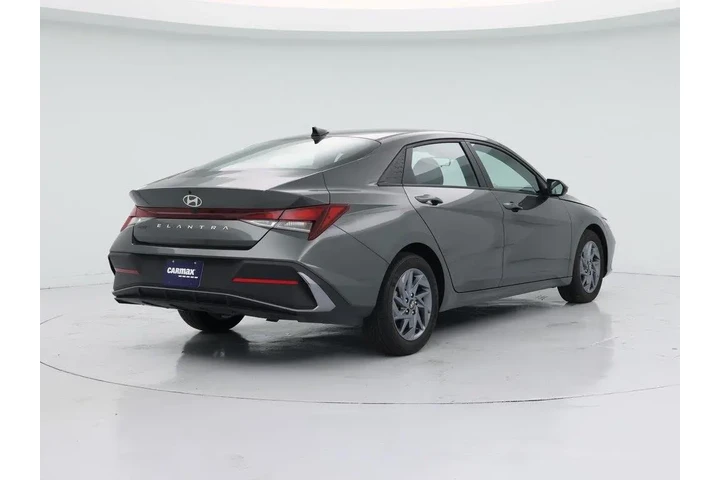 $21998 : Hyundai ELANTRA 2024 SEL 4dr image 8