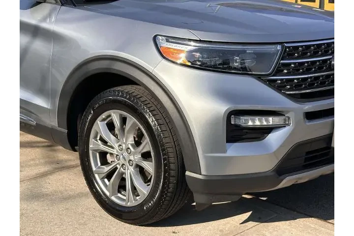 $37990 : Ford Explorer 2024 AWD XLT 4 image 9