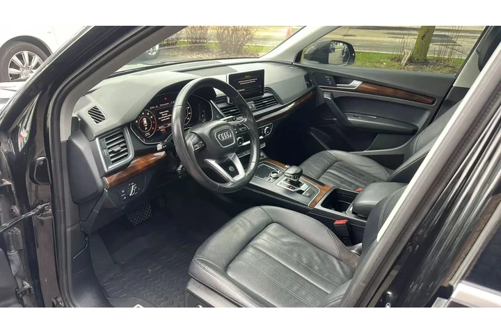 $16995 : 2018 Q5 image 10