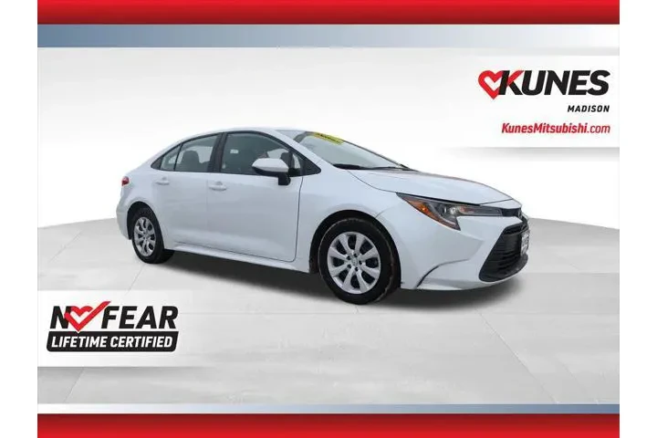 $20077 : Toyota Corolla 2024 LE 4dr S image 1