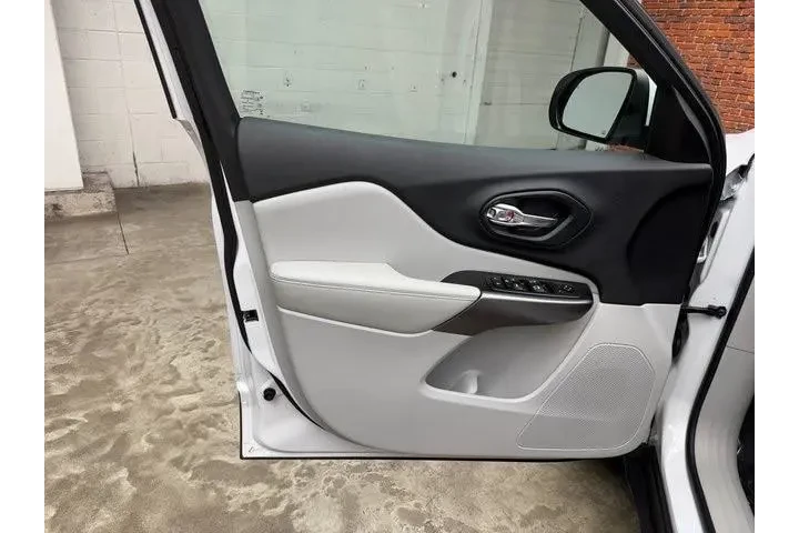 $18350 : Jeep Cherokee 2020 4x4 Latit image 10