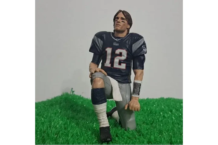 $1850 : FIGURA INCADA JUGADOR DE NFL T image 3