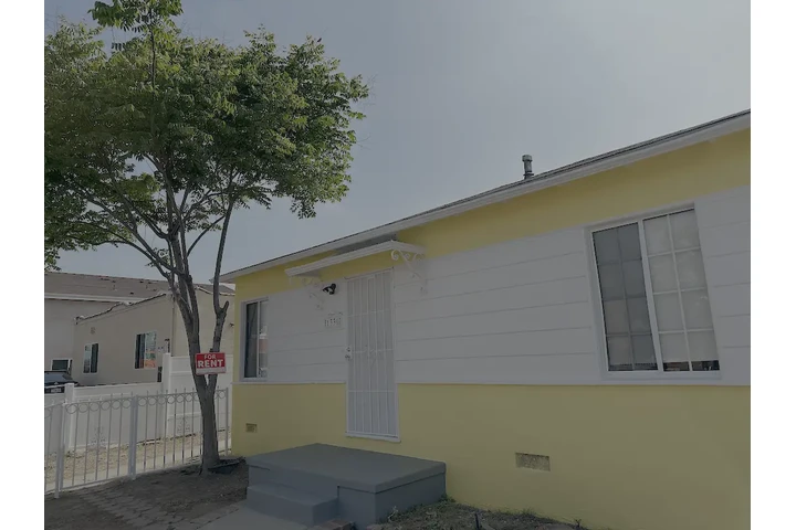 $2500 : 1330 Menlo Ave/Pico Bl +Garaje image 3