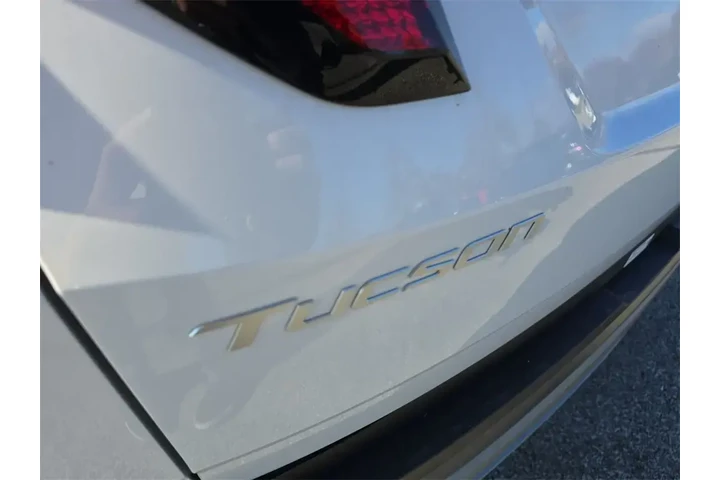 $25766 : Hyundai TUCSON 2025 AWD SE 4 image 10