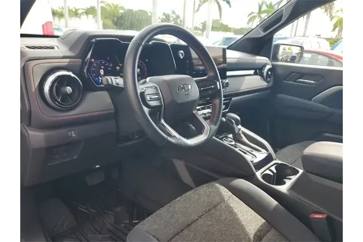 $37990 : Chevrolet Colorado 2024 4x4 image 10
