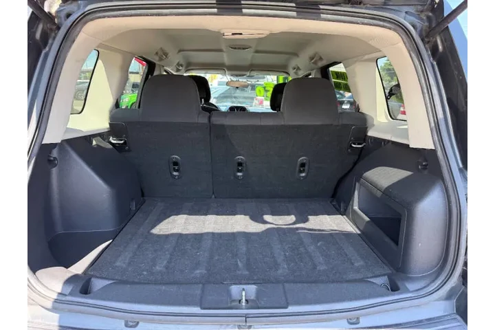 2011 Patriot Latitude image 9