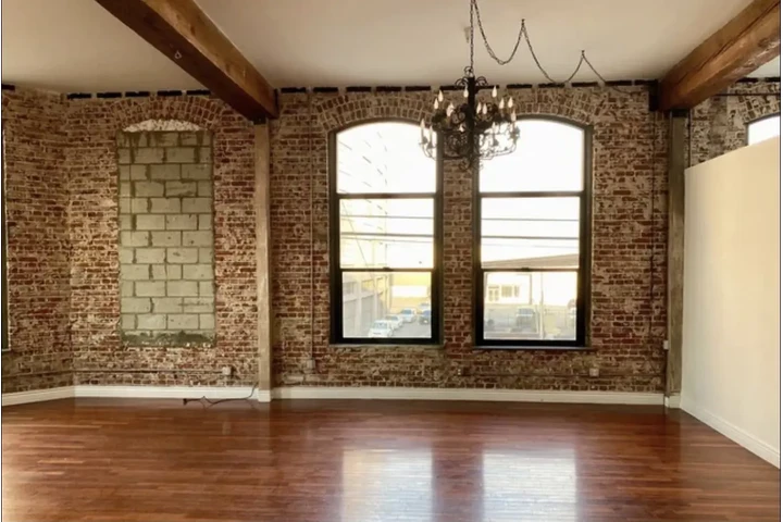 $1000 : 1 bed, 1 bath image 1