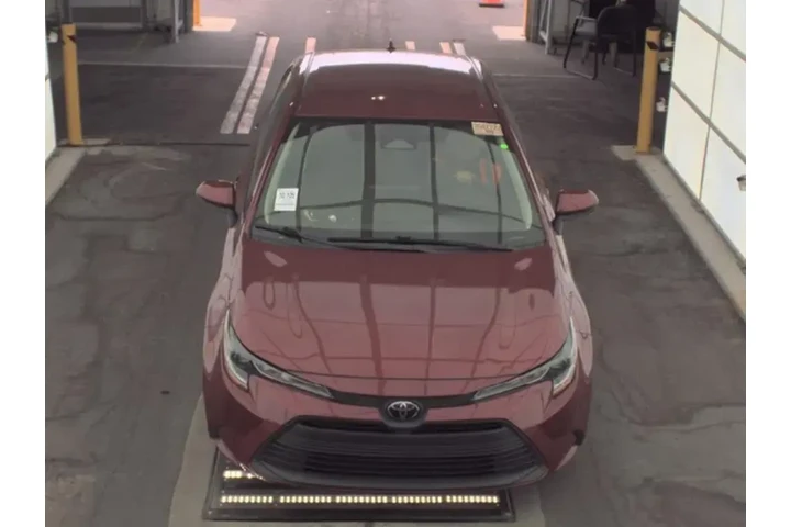 $16990 : Toyota Corolla 2023 LE 4dr S image 2