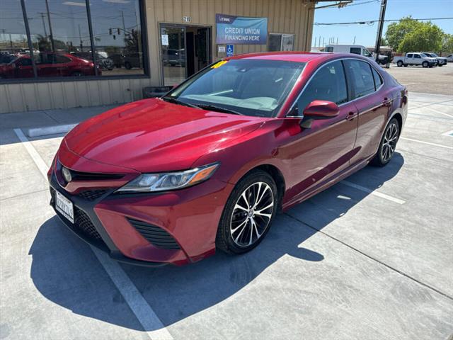 $17999 : 2018 Camry SE image 4