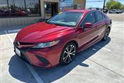 $17999 : 2018 Camry SE thumbnail