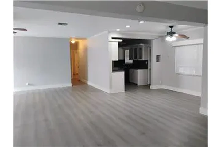 $3600 : Rental property with 4 bedro image 5