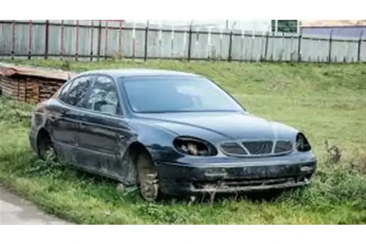 COMPRO CARRO CHOCADITO image 2