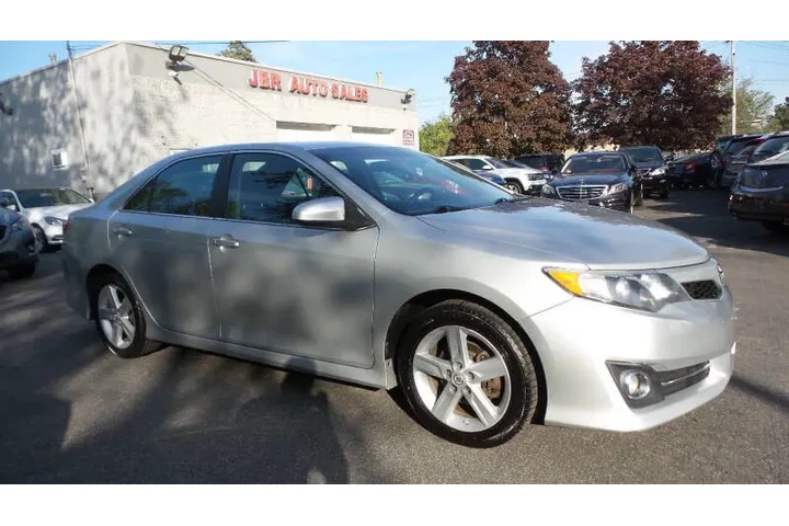 $10500 : 2014 Camry SE Sport image 3