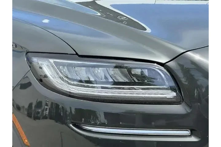 $32495 : Lincoln Nautilus 2022 AWD Re image 6