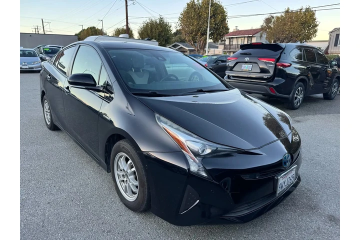 $12500 : 2018 Toyota Prius Two Hatchbac image 5