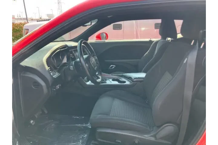 $27900 : 2023 Challenger SXT image 10