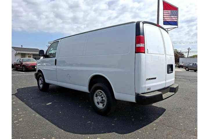 $16500 : 2017 Express 2500 Cargo image 4