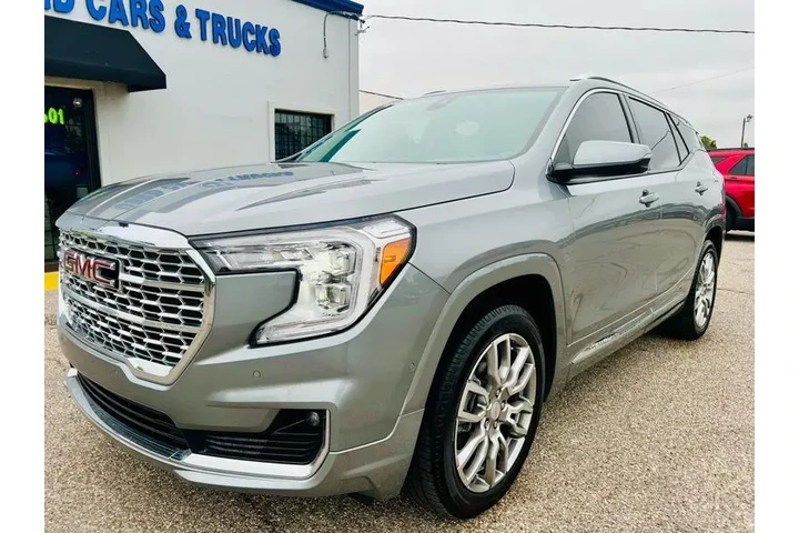 $25995 : 2023 GMC Terrain Denali AWD image 3