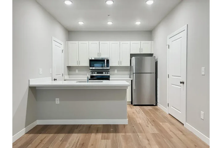 $1500 : The house of grace image 1