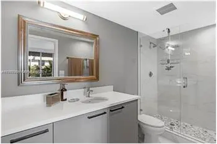 $5250 : Rental property with 2 bedro image 4