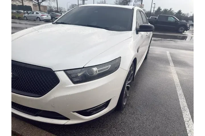 $10500 : Ford Taurus 2015 AWD SHO 4dr image 2