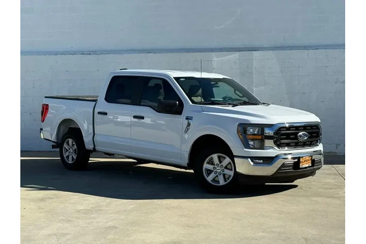 $28289 : Ford F-150 2023 4x2 XLT 4dr image 1