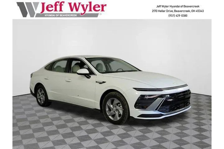 $28069 : Hyundai SONATA 2025 SE 4dr S image 1