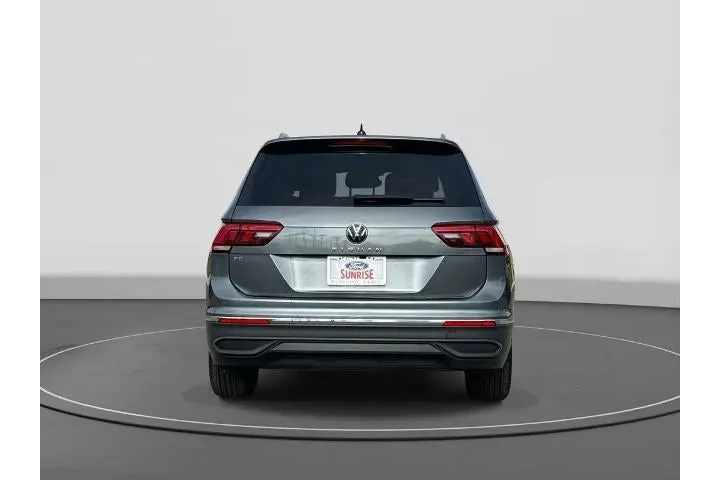 $21000 : Volkswagen Tiguan 2023 SE 4d image 6