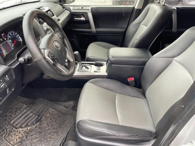 $26077 : PRE-OWNED 2018 TOYOTA 4RUNNER image 5