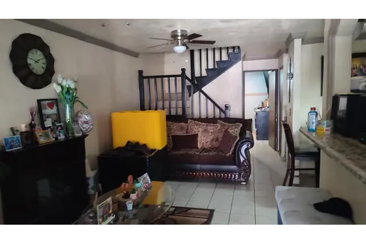 $4240000000 : CASA EN PASEO DE GUAYCURA image 3