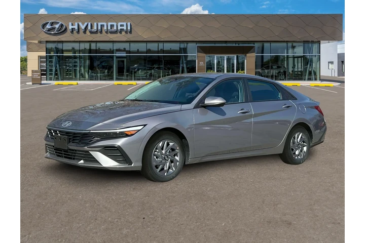 $21277 : Hyundai ELANTRA 2024 SEL 4dr image 2