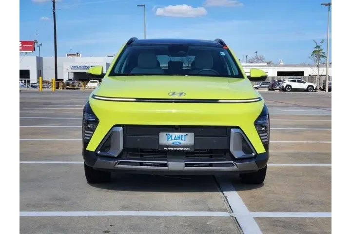 $25524 : Hyundai KONA 2024 Limited 4d image 2