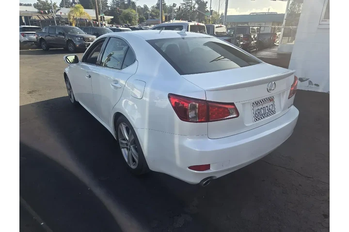 $15950 : Lexus IS 350 2011 4dr Sedan image 7