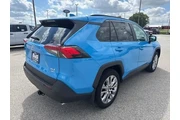 $31987 : Toyota RAV4 2021 AWD XLE Pre thumbnail