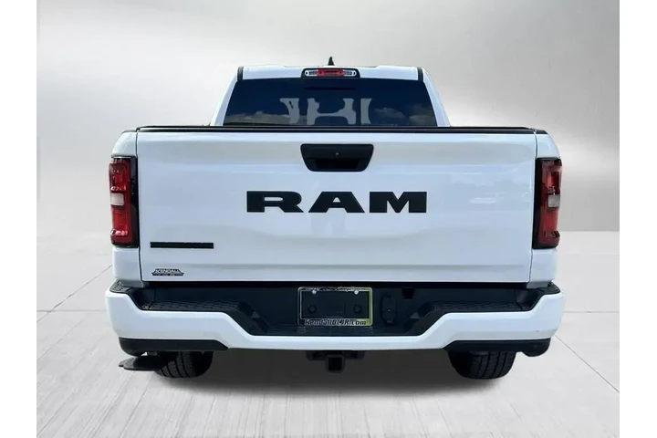 $35996 : Ram 1500 2025 4x2 Big Horn 4 image 8