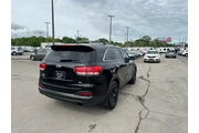 2017 Sorento LX FWD thumbnail