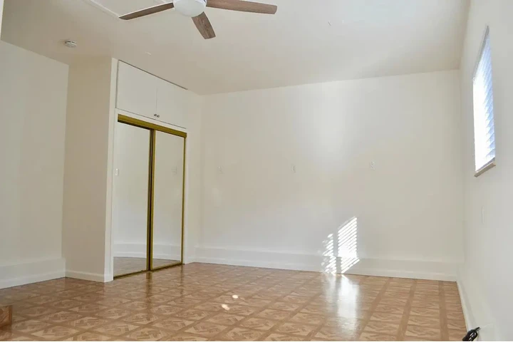 $800 : Recién remodelada image 4