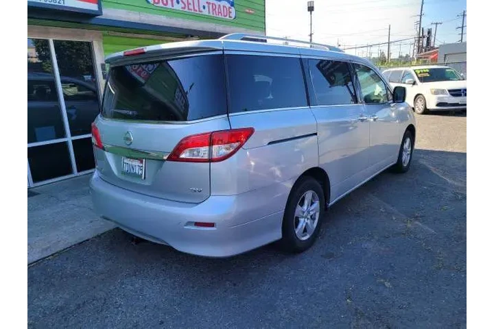 $7850 : 2014 Quest 3.5 SV image 4