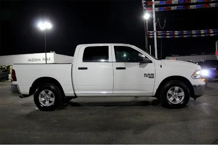 $28263 : Ram 1500 Classic 2023 4x4 SL image 4