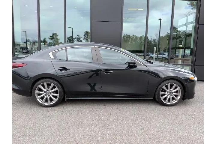 $17995 : Mazda Mazda3 Sedan 2019 AWD image 5