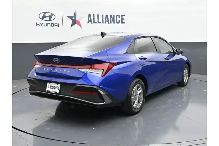 $19945 : Hyundai ELANTRA 2025 SE 4dr image 7