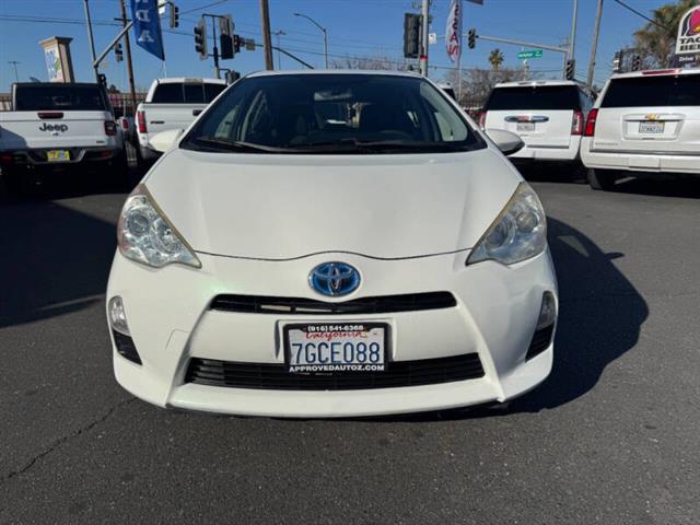 $9998 : 2012 Prius c Two image 4