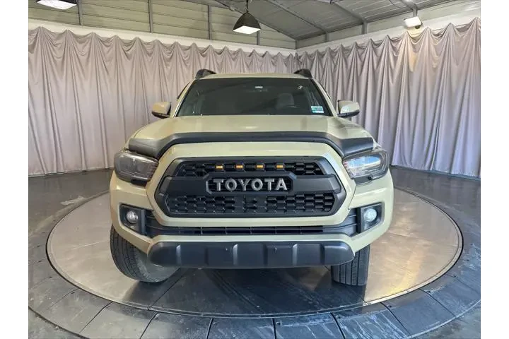 $24995 : Toyota Tacoma 2018 4x4 TRD P image 2