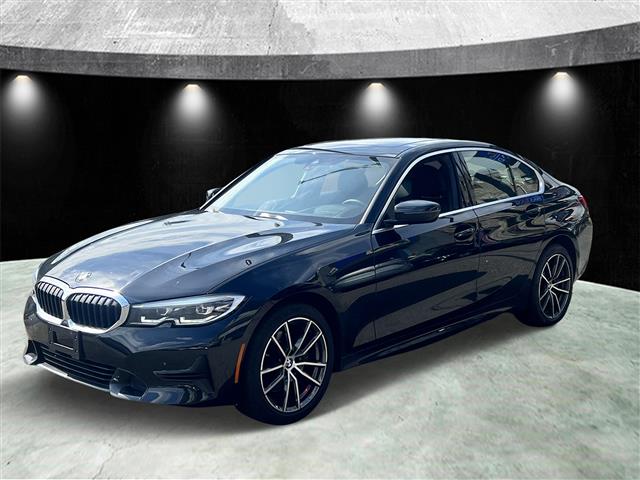 $24495 : Pre-Owned 2021 3 Series 330i image 3