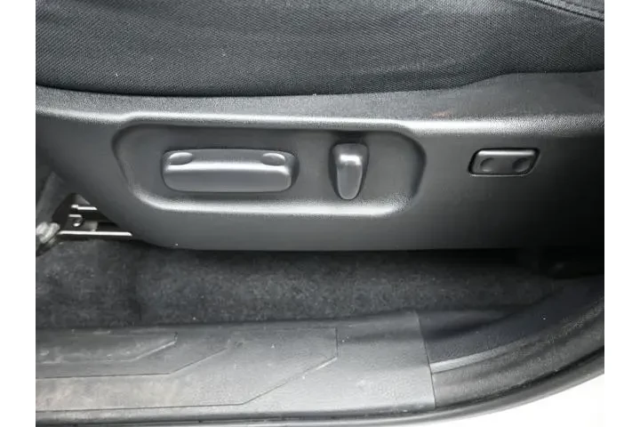 $33495 : Toyota Tacoma 2020 4x4 TRD P image 7