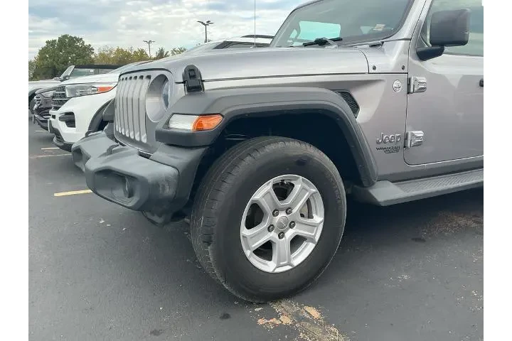 $28950 : Jeep Wrangler Unlimited 2021 image 10