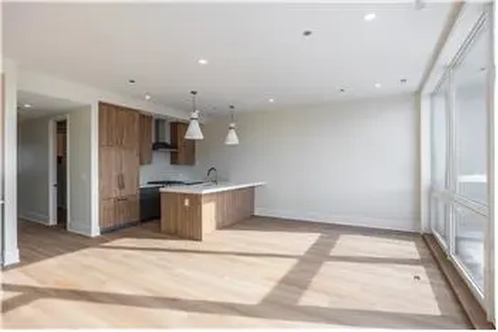 $5500 : Rental property with 3 bedro image 8