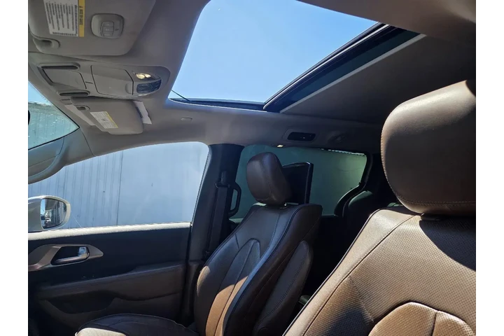 $17390 : Chrysler Pacifica 2017 Limit image 5